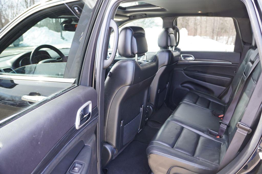 used 2021 Jeep Grand Cherokee car, priced at $22,562