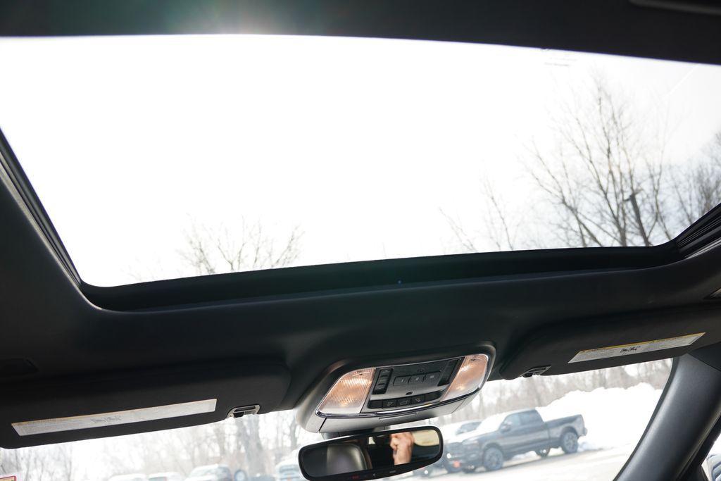 used 2021 Jeep Grand Cherokee car, priced at $22,562