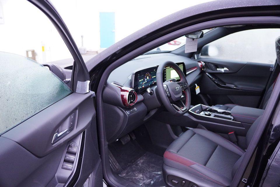 new 2026 Chevrolet Equinox car, priced at $33,557