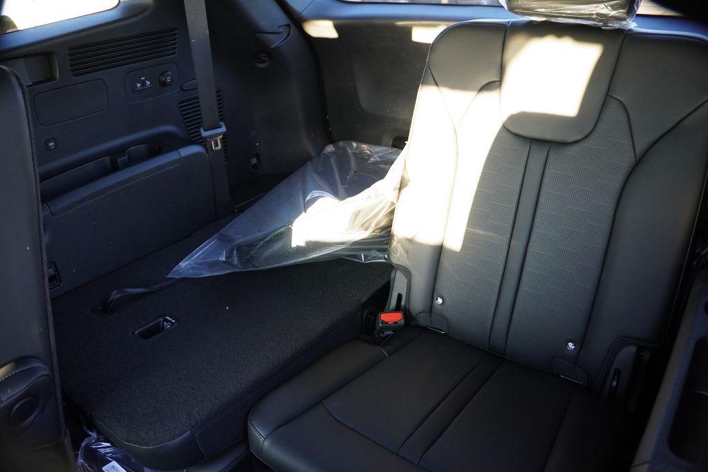 new 2026 Kia Sorento car, priced at $40,037