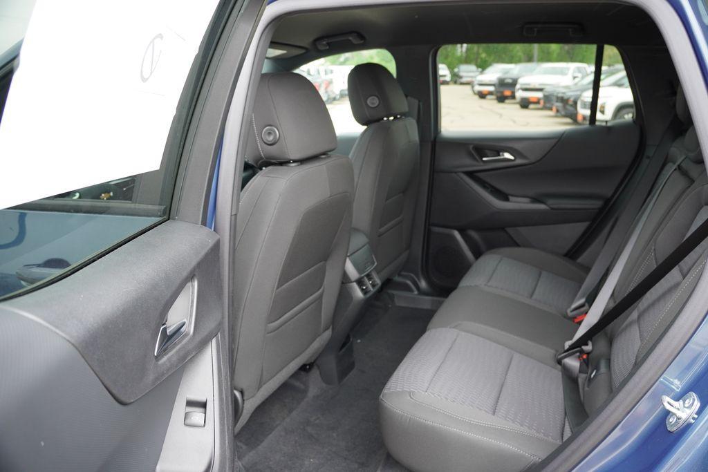 new 2026 Chevrolet Equinox car, priced at $30,677