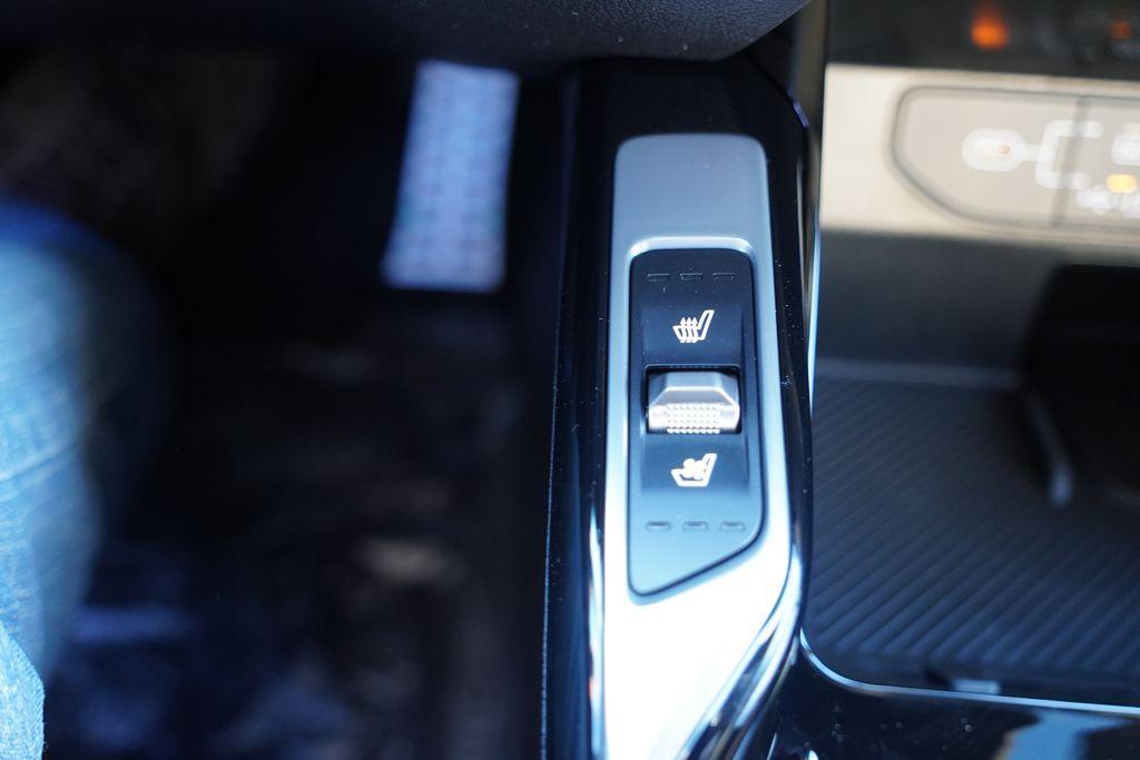 new 2026 Kia Sorento car, priced at $43,520