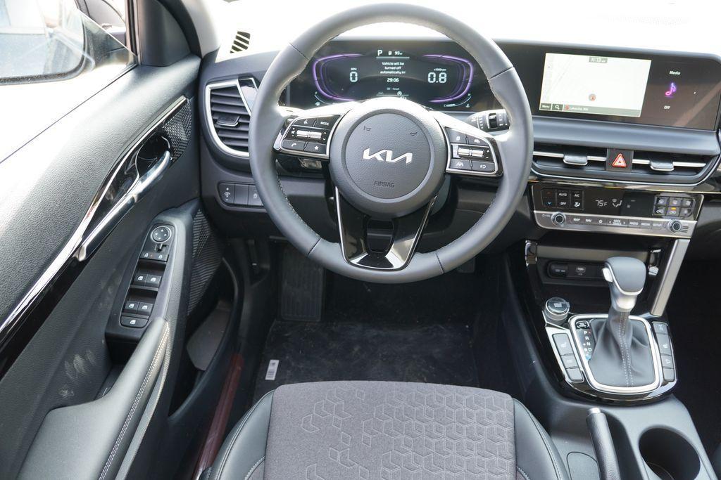 new 2026 Kia Seltos car, priced at $25,313