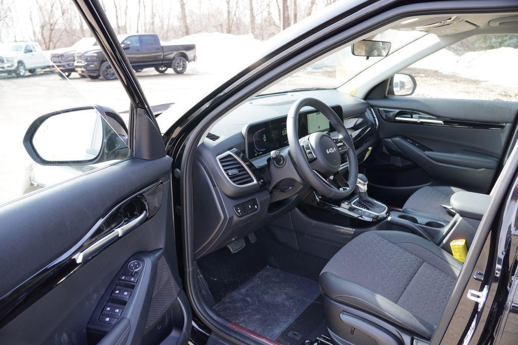 new 2026 Kia Seltos car, priced at $25,313