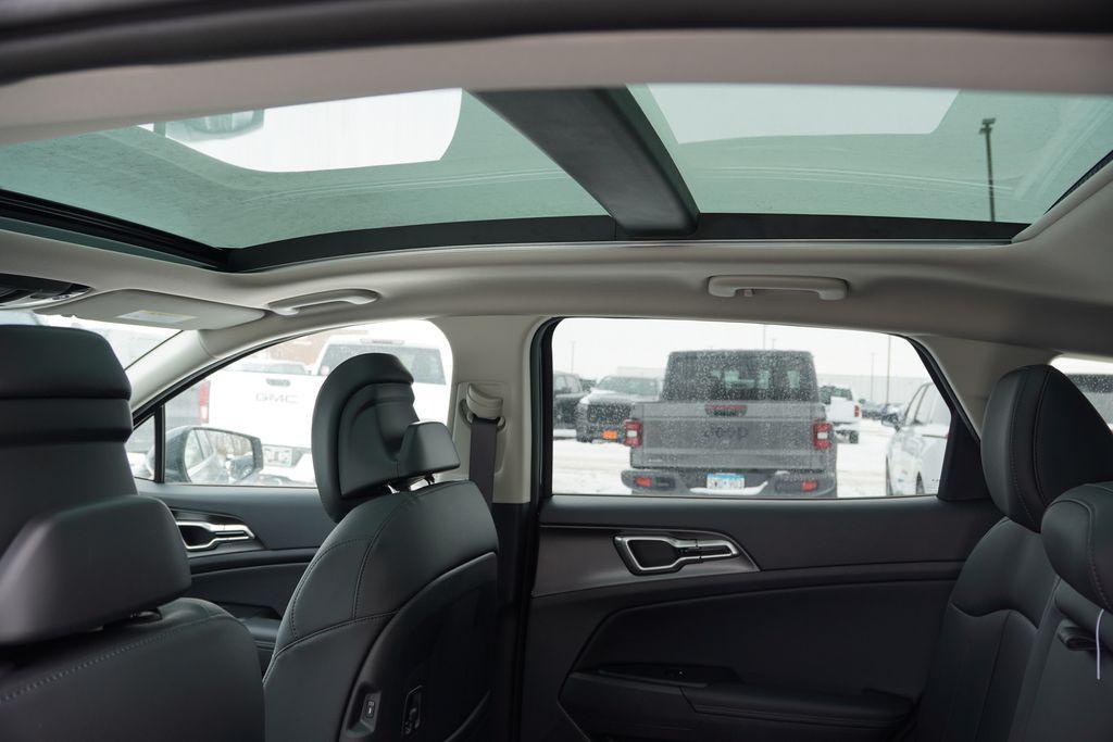 new 2026 Kia Sportage Hybrid car, priced at $32,164