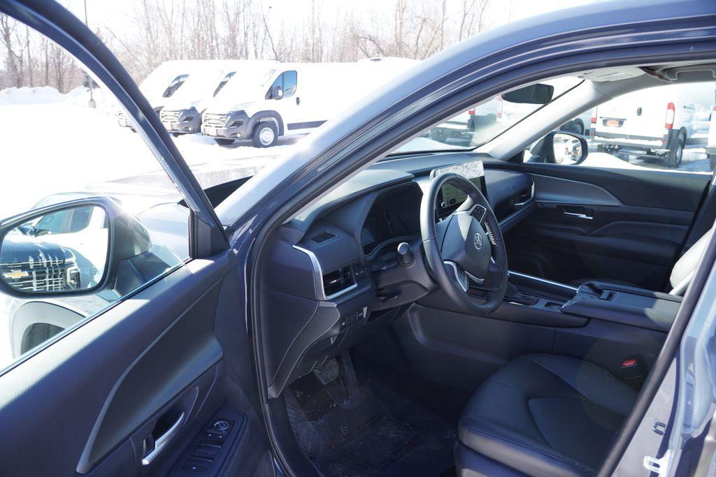 used 2025 Toyota Grand Highlander car, priced at $43,748
