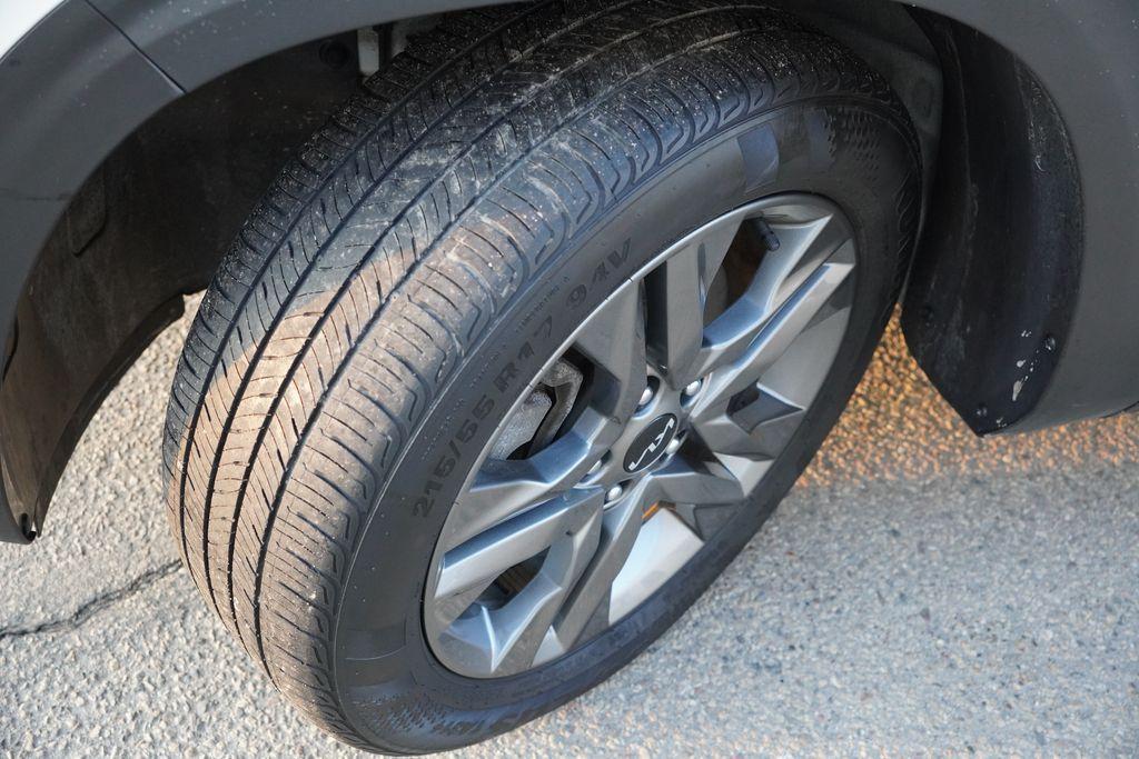 used 2023 Kia Seltos car, priced at $19,871