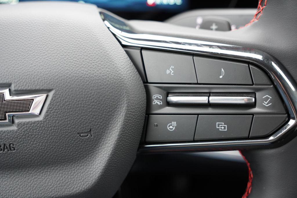 new 2026 Chevrolet Equinox car, priced at $35,290