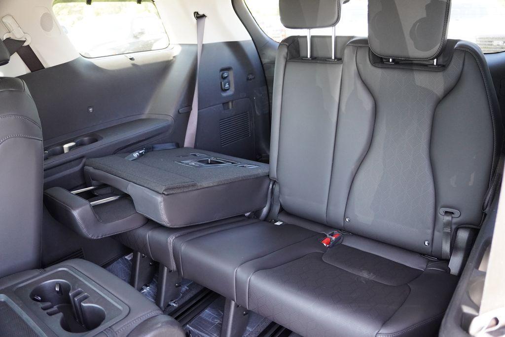 new 2026 Kia Carnival Hybrid car, priced at $45,974