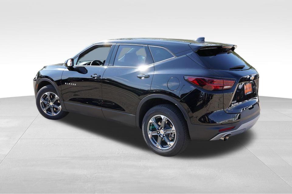 used 2025 Chevrolet Blazer car, priced at $28,618