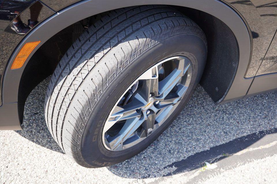 used 2025 Chevrolet Blazer car, priced at $28,618