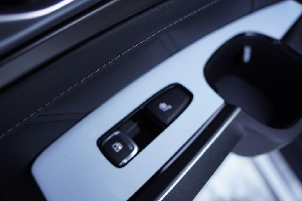 new 2026 Kia Sorento Hybrid car, priced at $43,549