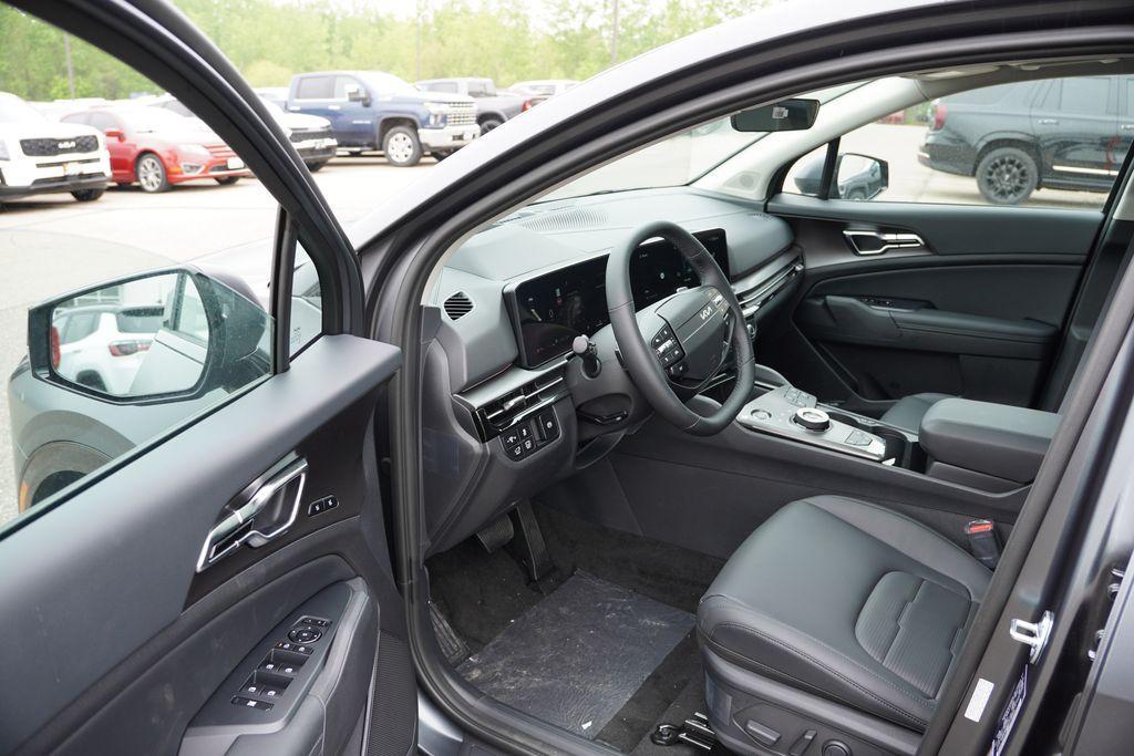 new 2026 Kia Sportage Hybrid car, priced at $38,008