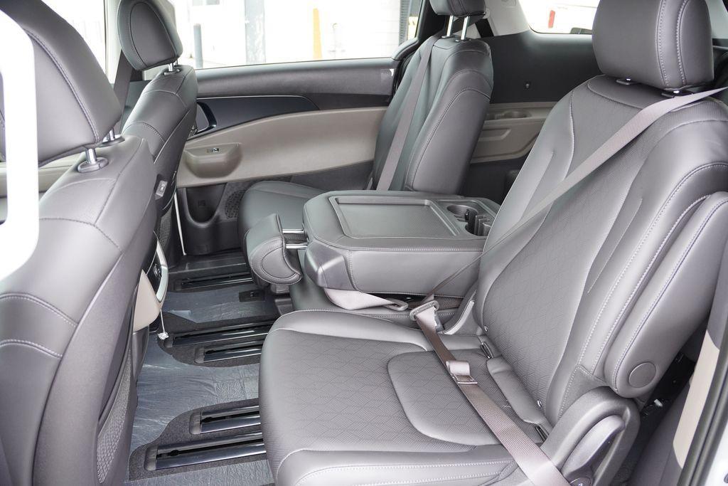 new 2026 Kia Carnival car, priced at $37,310