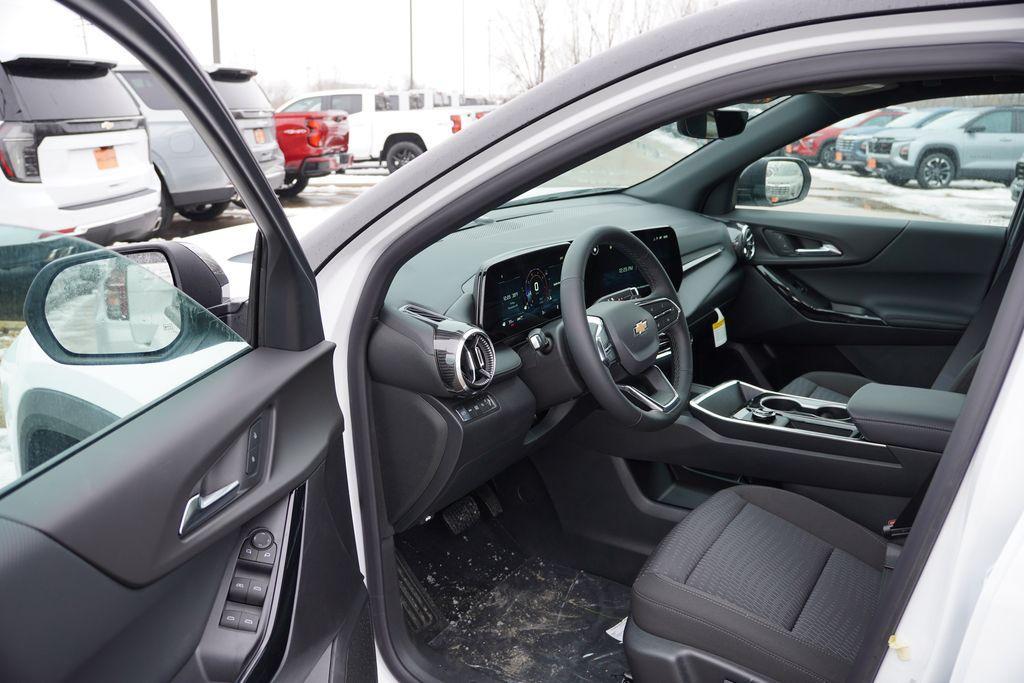 new 2026 Chevrolet Equinox car, priced at $30,395