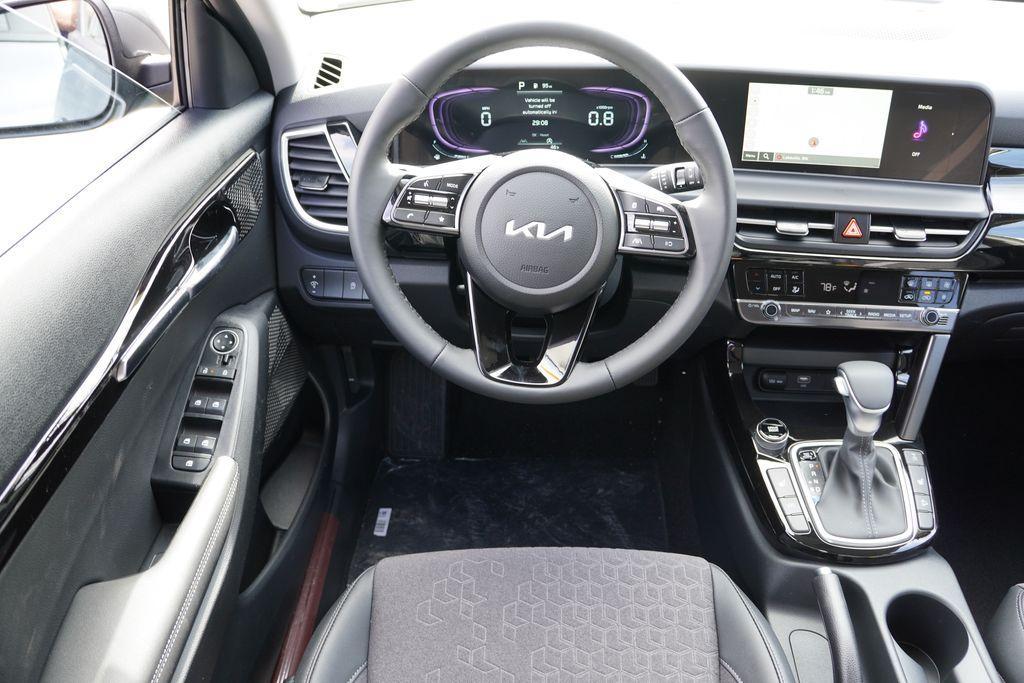 new 2026 Kia Seltos car, priced at $24,956