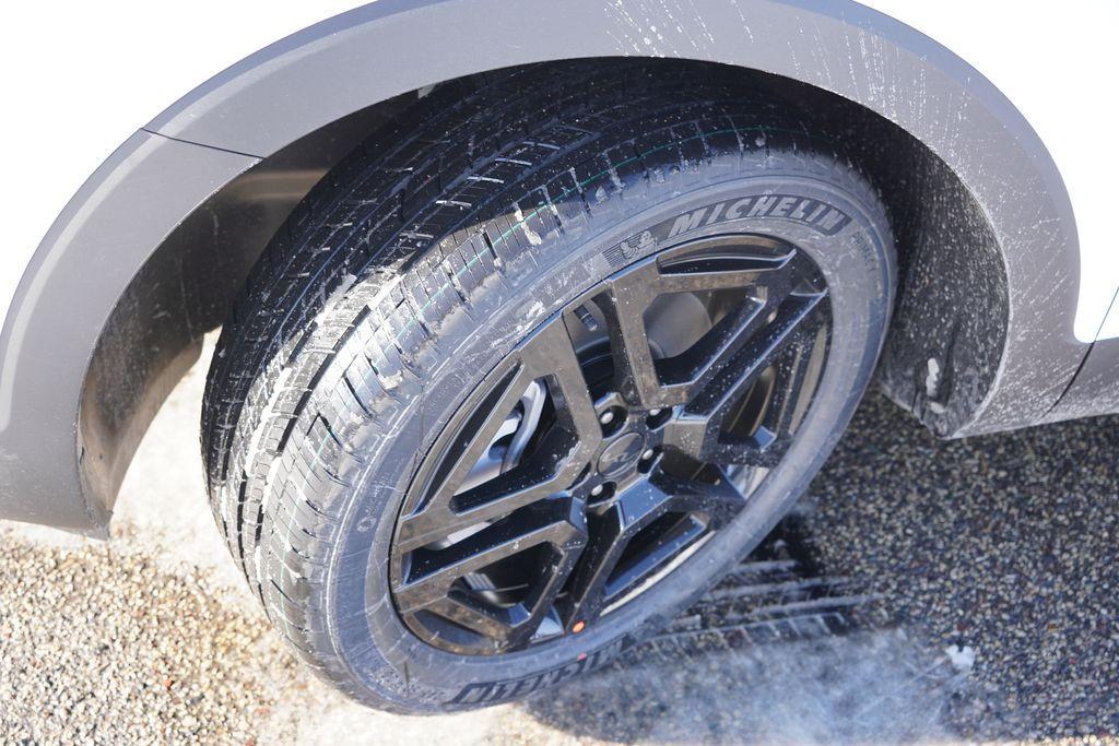 new 2025 Kia Telluride car, priced at $46,676