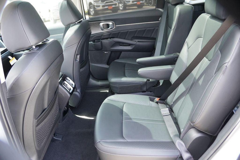 new 2026 Kia Sorento car, priced at $40,702