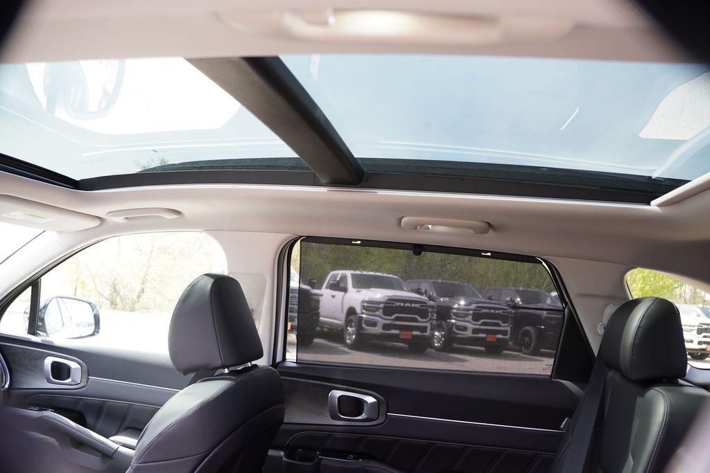 new 2026 Kia Sorento car, priced at $40,702