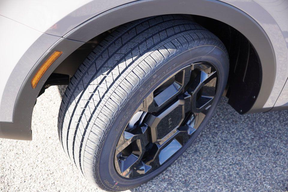 new 2026 Kia Sorento car, priced at $38,760