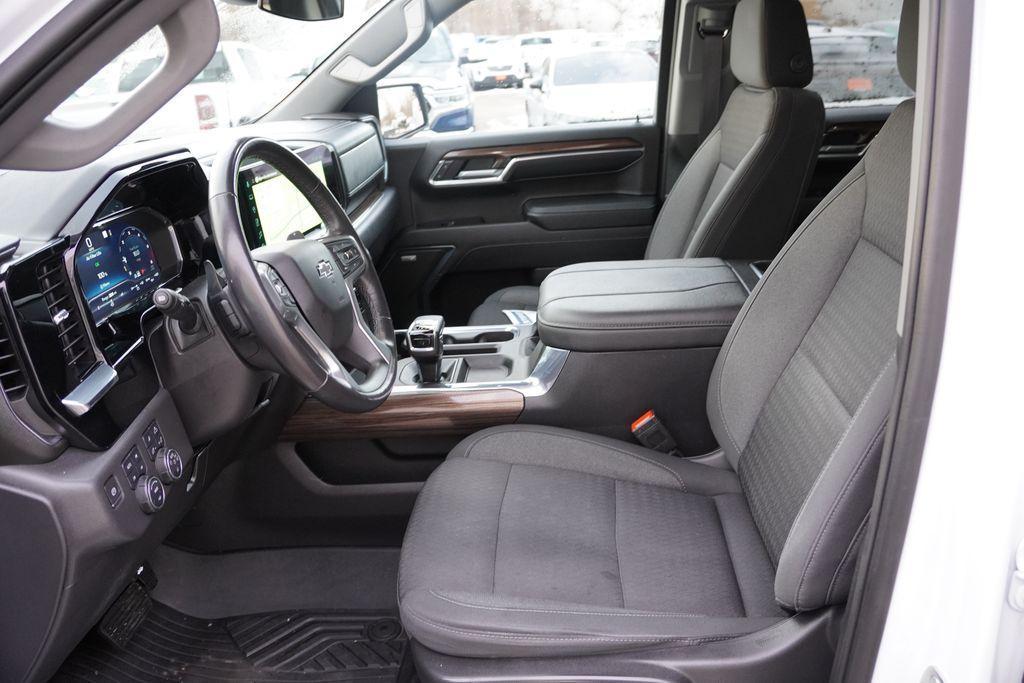 used 2023 Chevrolet Silverado 1500 car, priced at $40,986
