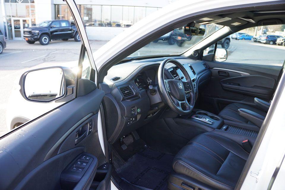 used 2022 Honda Passport car, priced at $31,782