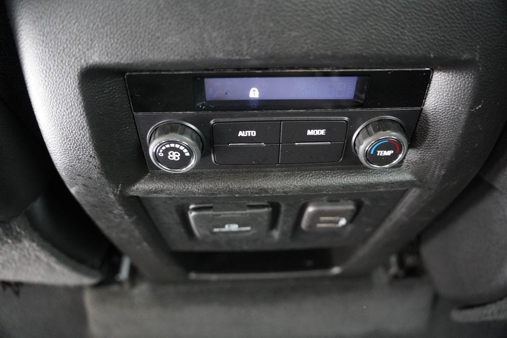 used 2023 Chevrolet Traverse car