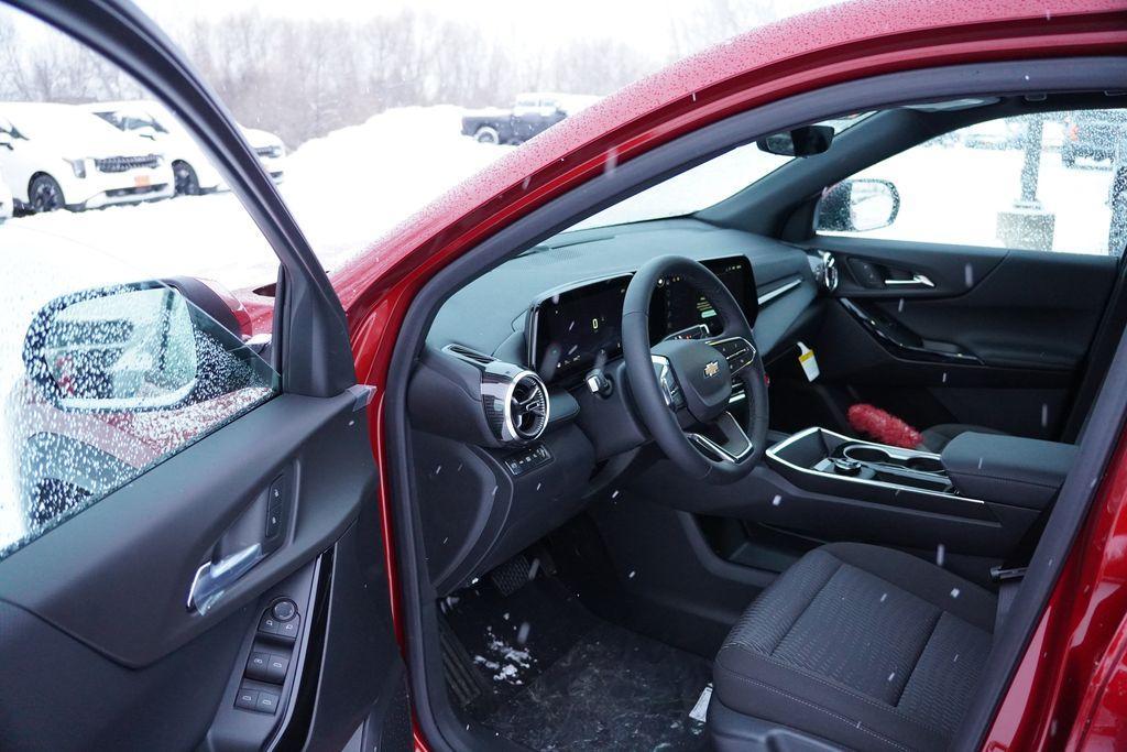 new 2026 Chevrolet Equinox car, priced at $29,393