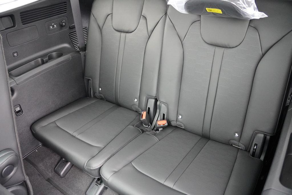 new 2026 Kia Sorento car, priced at $39,424
