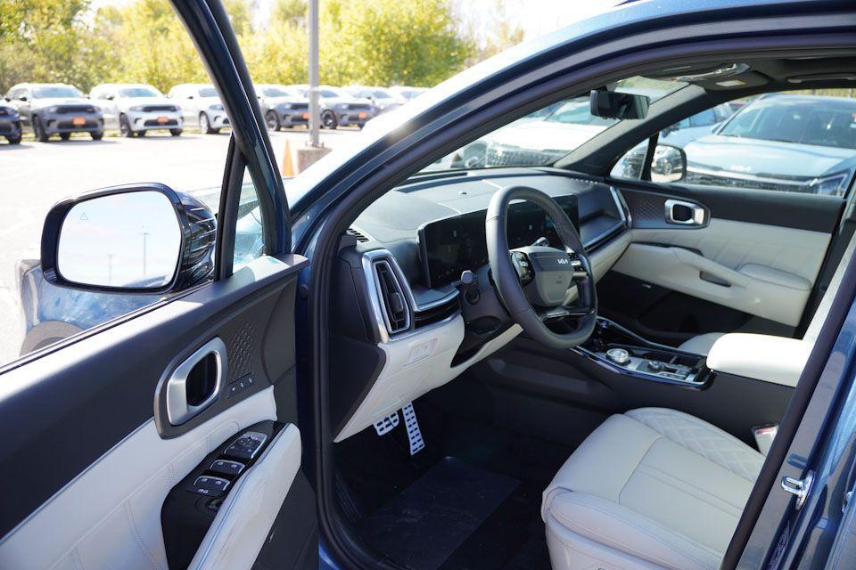 new 2026 Kia Sorento Hybrid car, priced at $42,598