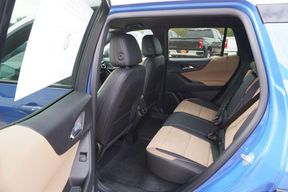 new 2025 Chevrolet Equinox car, priced at $32,345