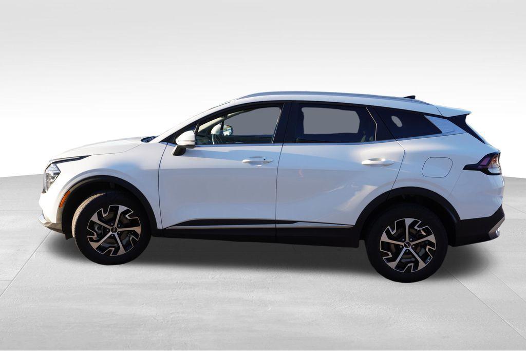 used 2025 Kia Sportage Hybrid car, priced at $30,422