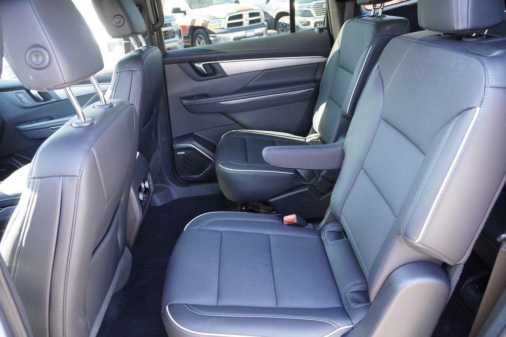 used 2025 Buick Enclave car, priced at $35,287