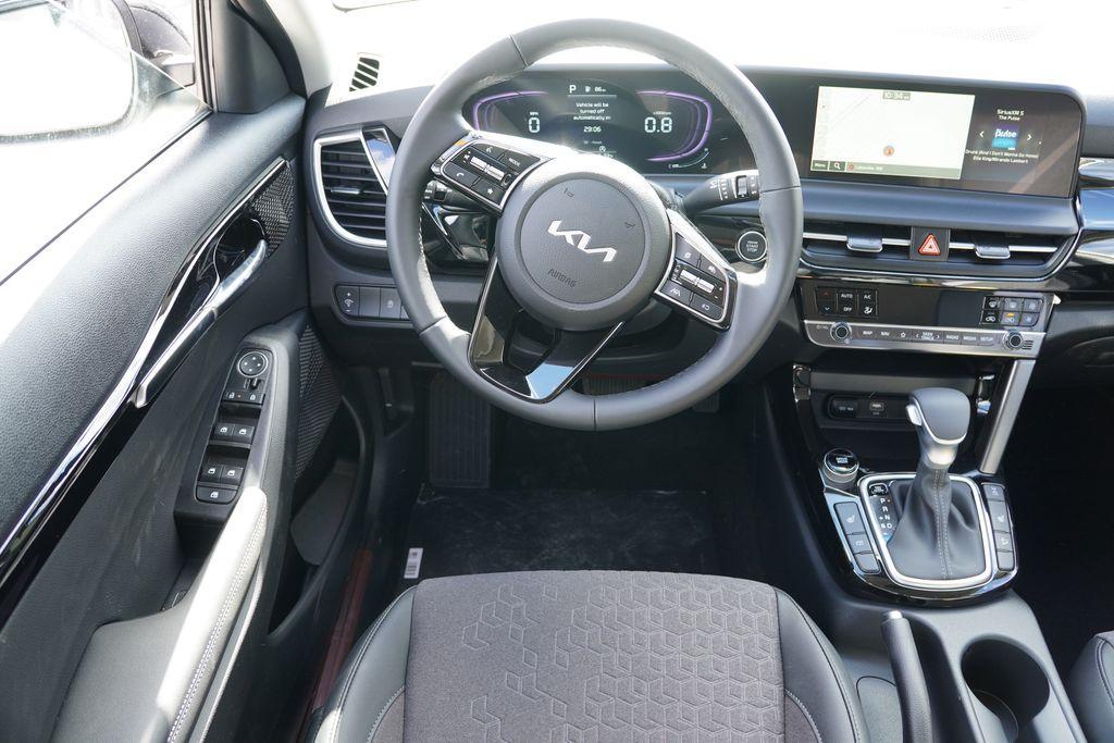 new 2026 Kia Seltos car, priced at $25,321