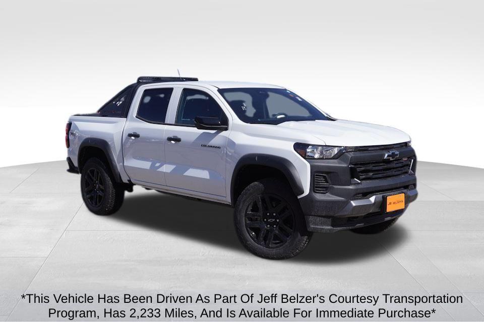 new 2025 Chevrolet Colorado car, priced at $39,990