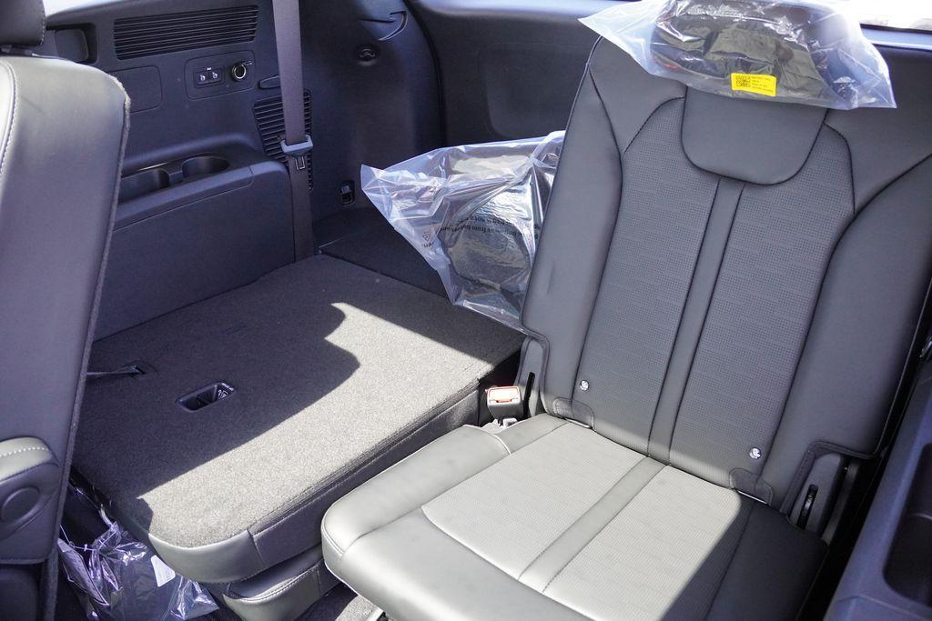 new 2026 Kia Sorento car, priced at $39,244