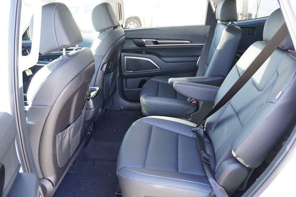 new 2025 Kia Telluride car, priced at $38,820