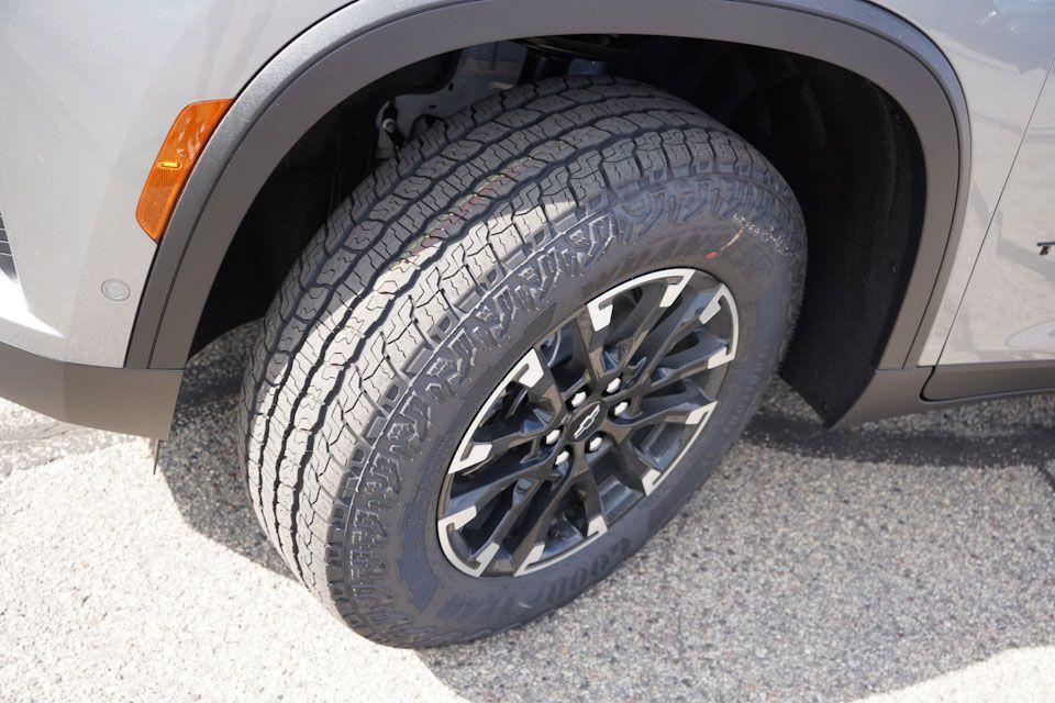 new 2026 Chevrolet Traverse car, priced at $51,355