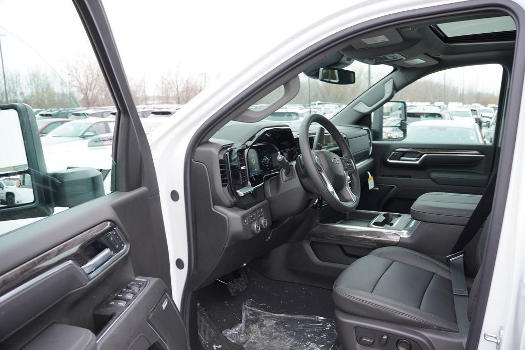 new 2026 Chevrolet Silverado 3500 car, priced at $75,207