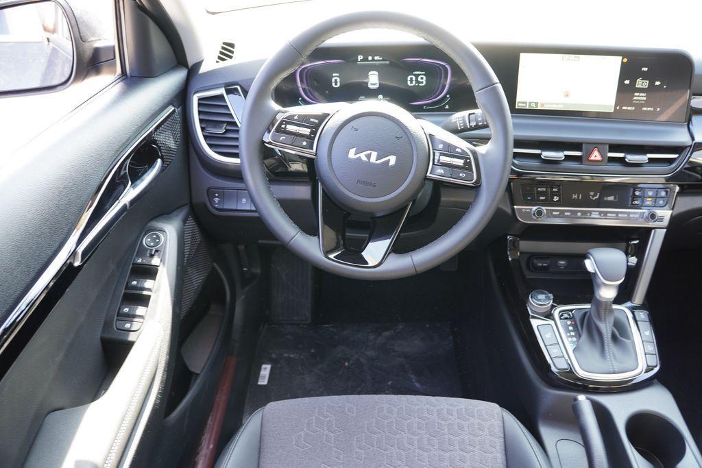 new 2026 Kia Seltos car, priced at $26,063