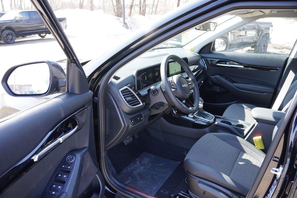 new 2026 Kia Seltos car, priced at $26,063