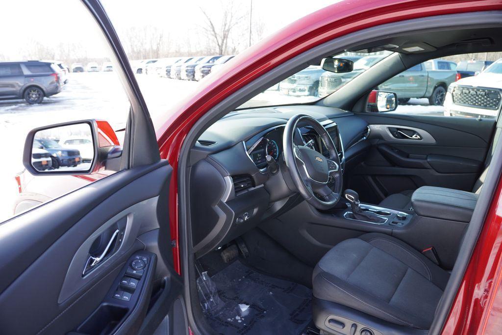 used 2022 Chevrolet Traverse car, priced at $23,762
