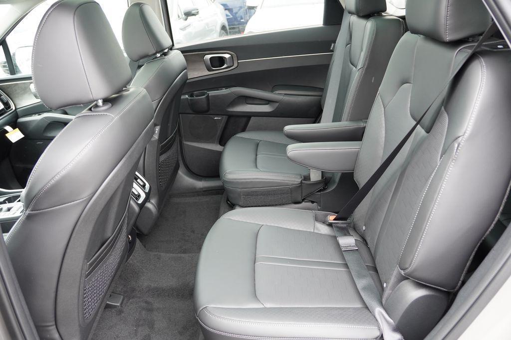 new 2026 Kia Sorento car, priced at $37,706