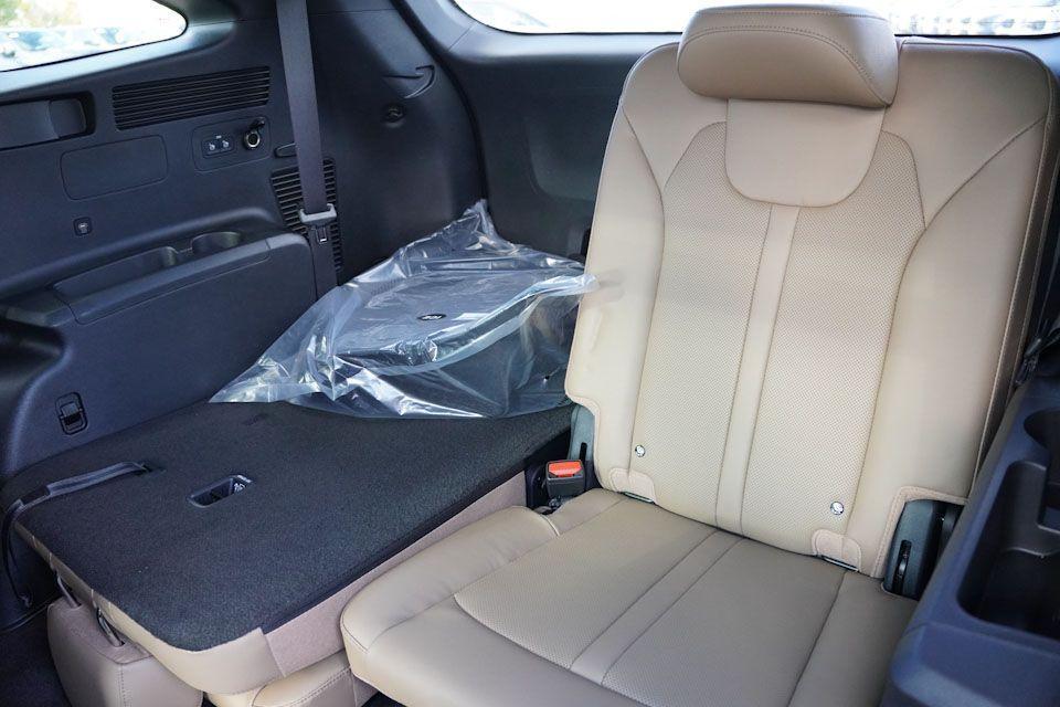 new 2026 Kia Sorento car, priced at $43,804