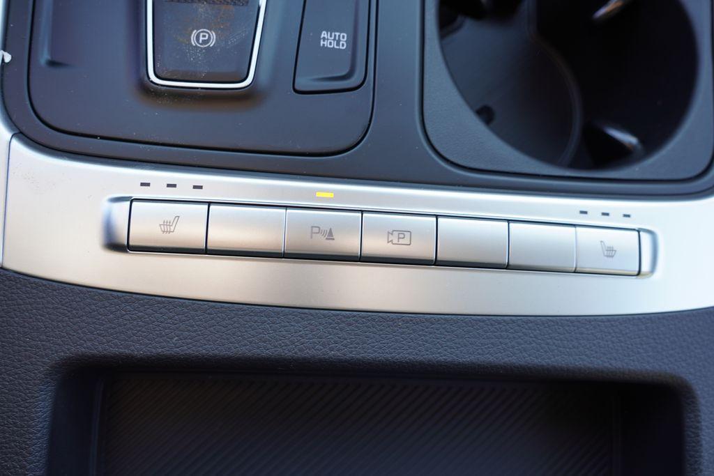 new 2026 Kia Carnival Hybrid car, priced at $39,634