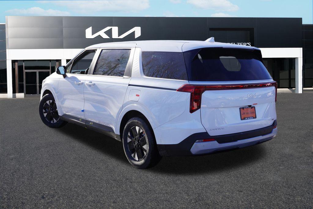 new 2026 Kia Carnival Hybrid car, priced at $39,634