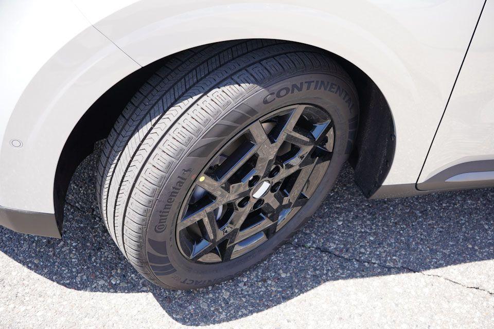 new 2026 Kia Carnival Hybrid car, priced at $46,350