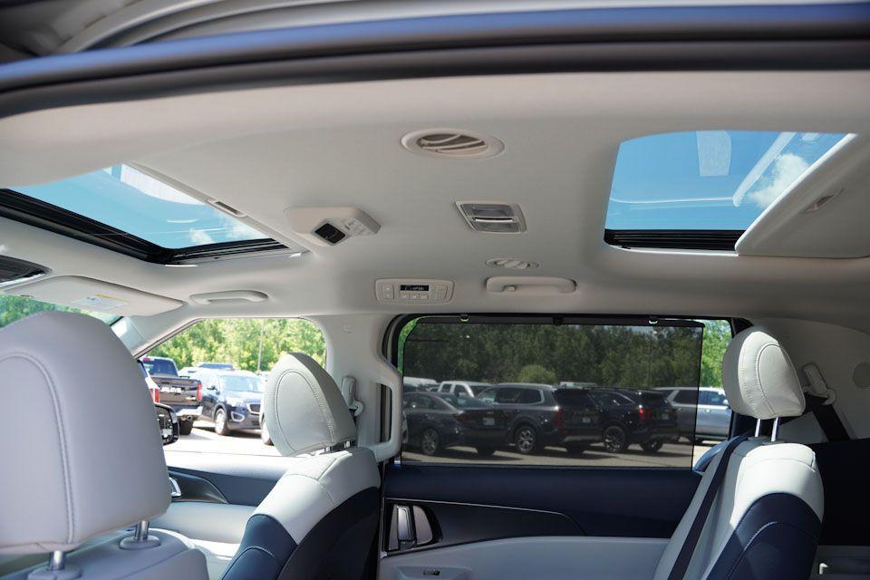 new 2026 Kia Carnival Hybrid car, priced at $46,350