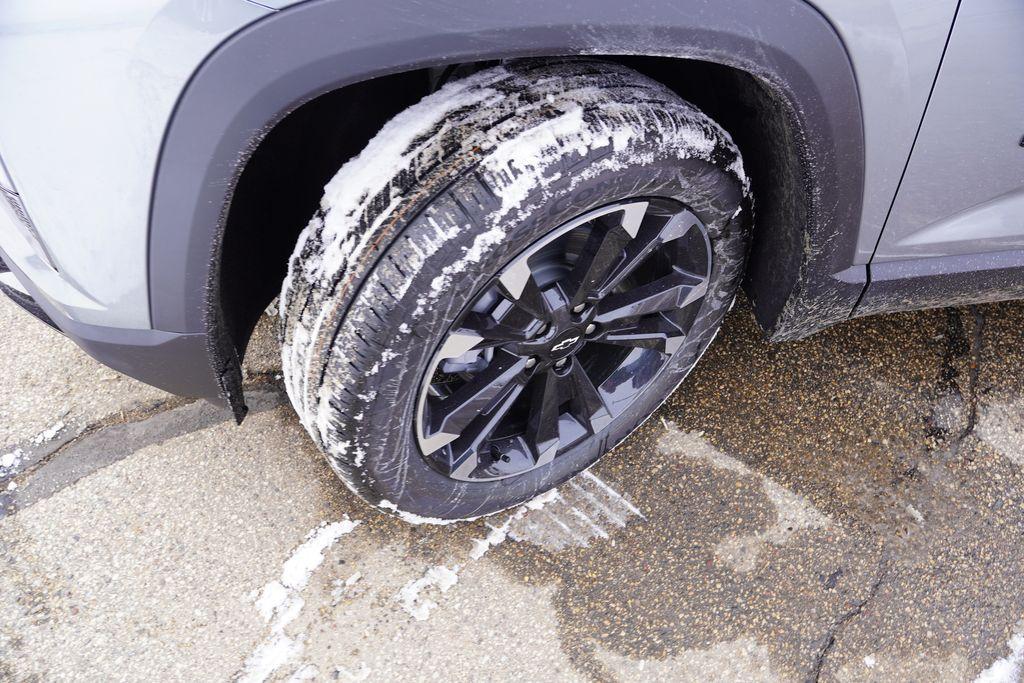 new 2026 Chevrolet Equinox car, priced at $33,757