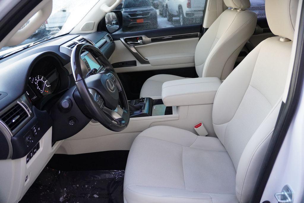 used 2020 Lexus GX 460 car, priced at $36,987